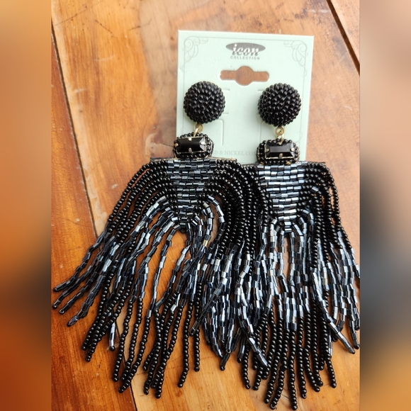 Sold!!! Beautiful Black and Silver Beaded Tassel Earrings - Picture 6 of 16